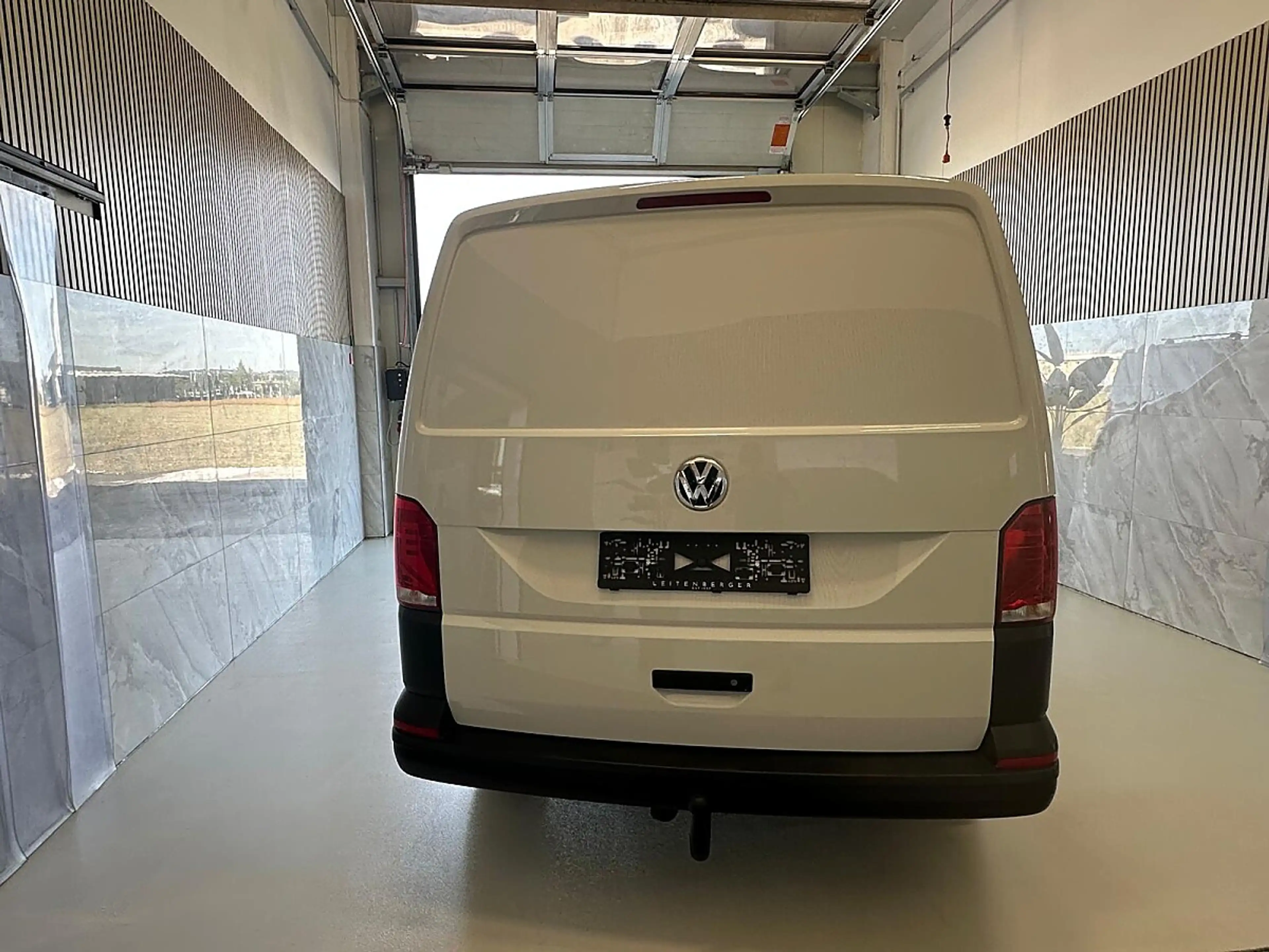 Volkswagen T6.1 Transporter KR HK *Sitzheizung *Tempomat *Anängerkupplung* — photo 15