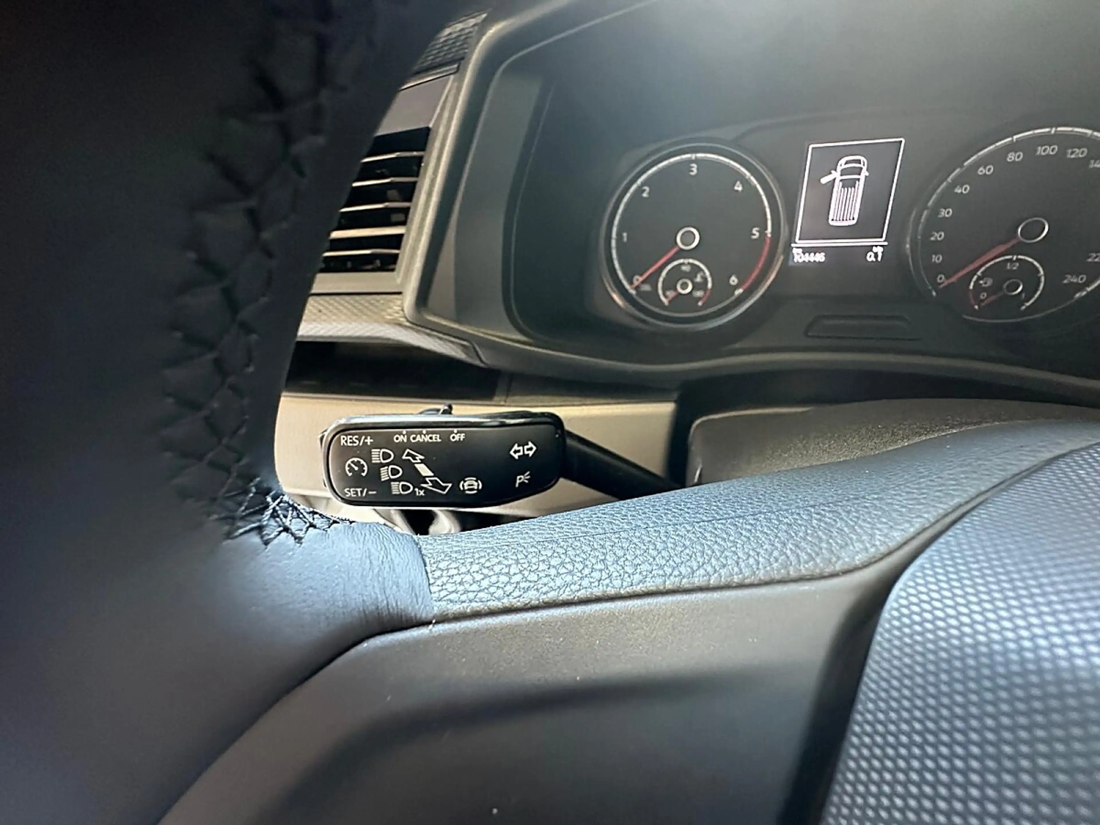 Volkswagen T6.1 Transporter KR HK *Sitzheizung *Tempomat *Anängerkupplung* — photo 11