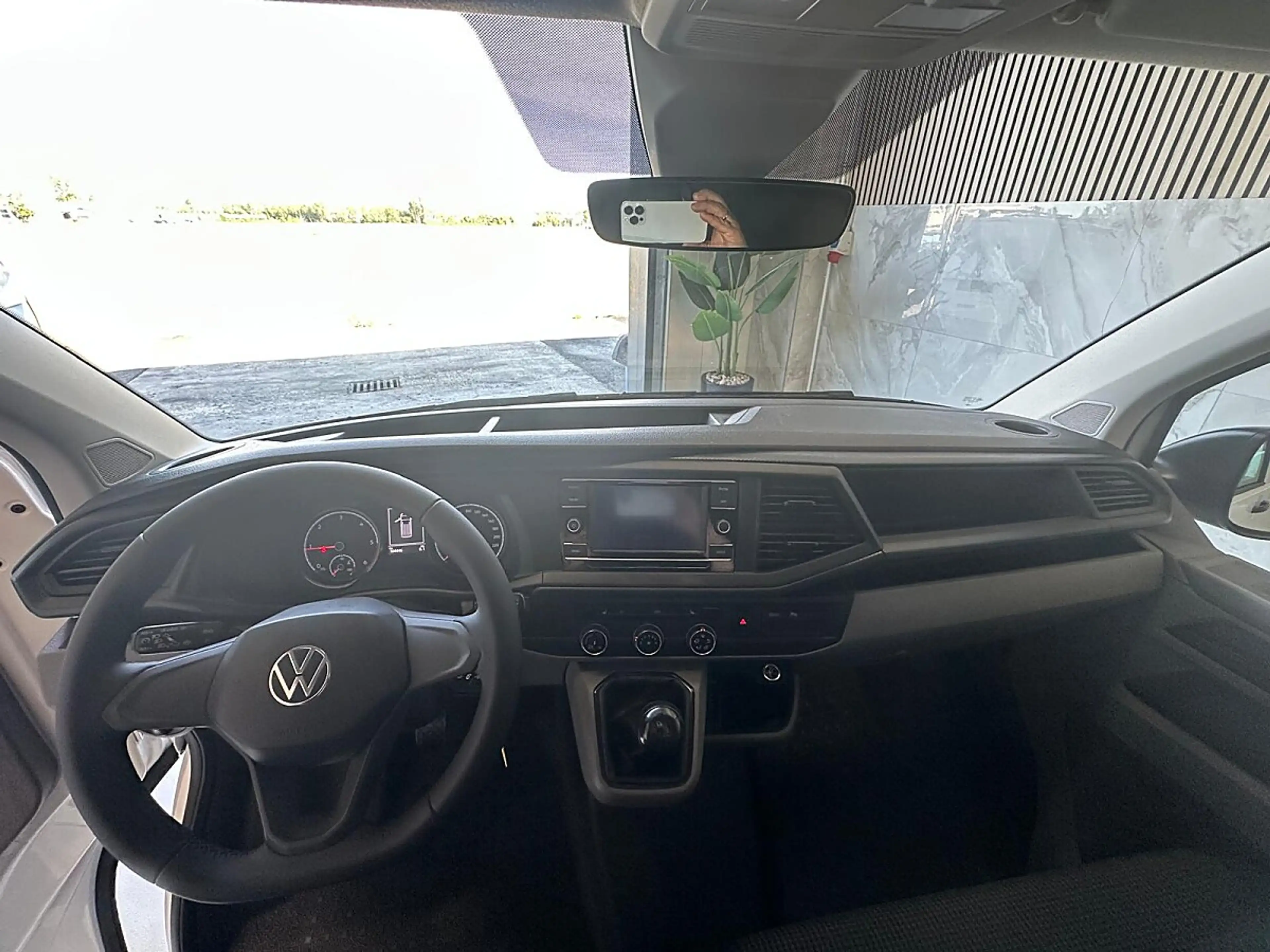 Volkswagen T6.1 Transporter KR HK *Sitzheizung *Tempomat *Anängerkupplung* — photo 4