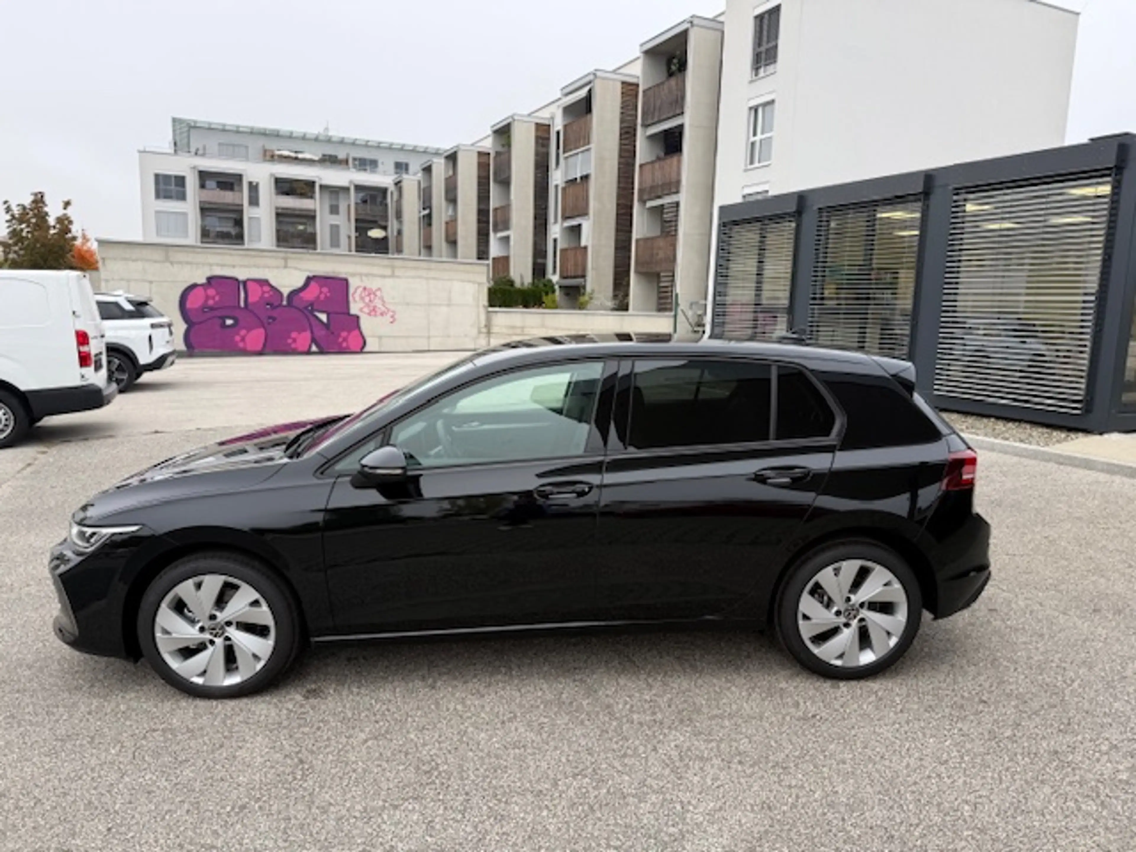 Volkswagen Golf 2.0 TDI 110 kW Life inkl. Anhängekupplung — photo 2