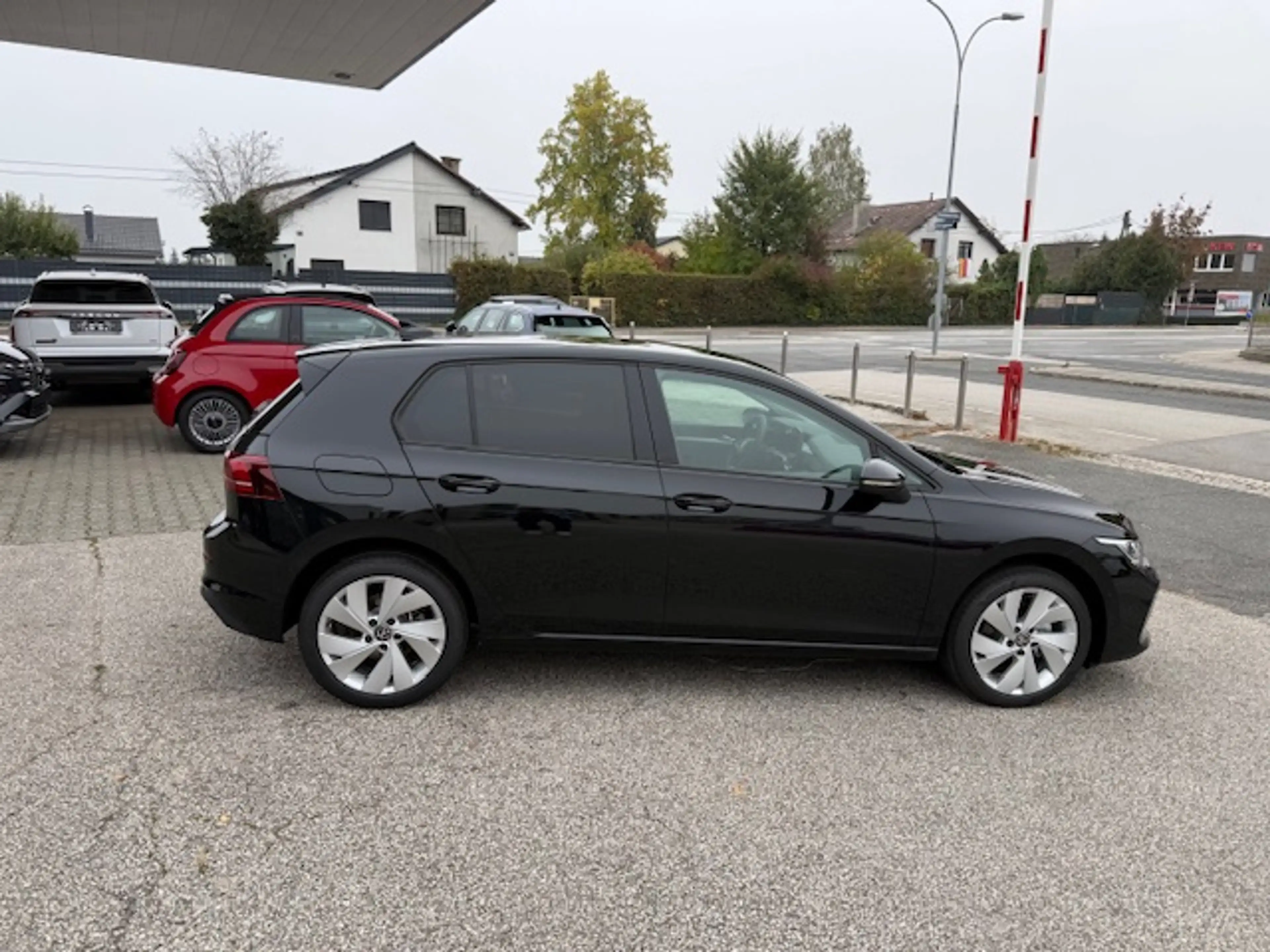Volkswagen Golf 2.0 TDI 110 kW Life inkl. Anhängekupplung — photo 6
