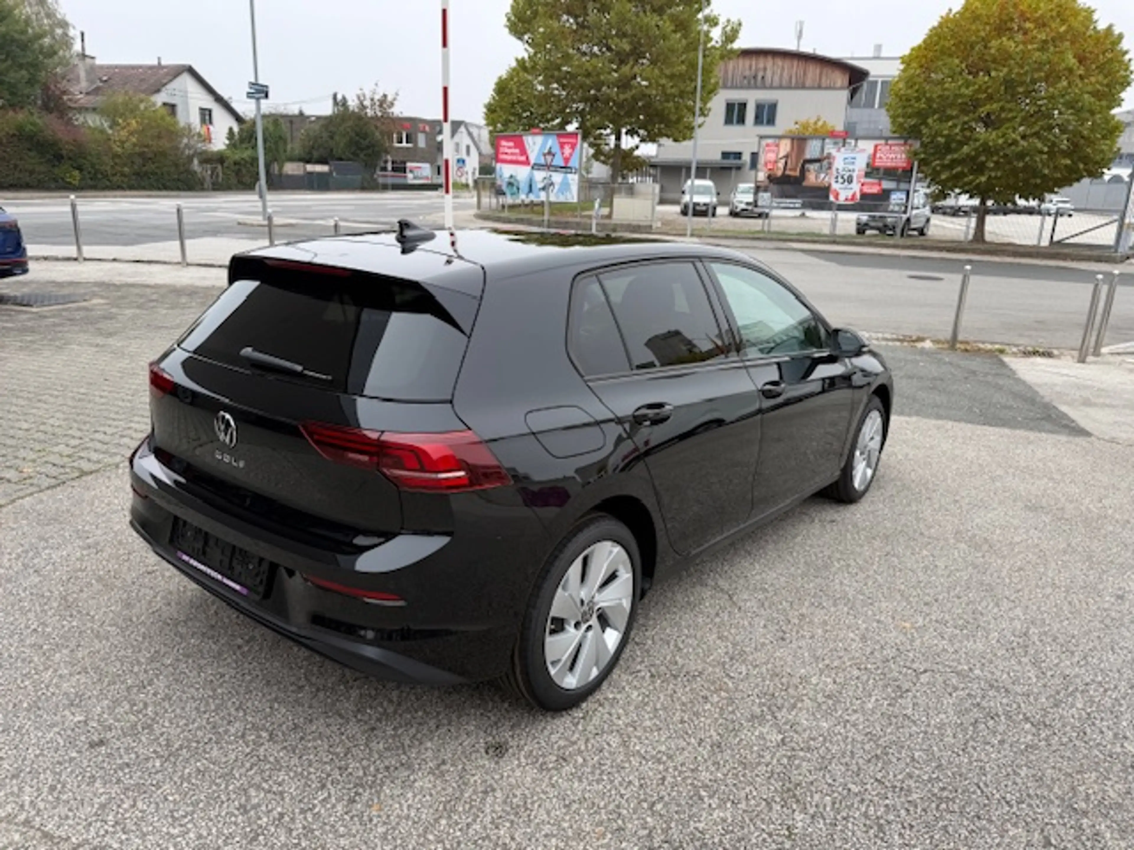 Volkswagen Golf 2.0 TDI 110 kW Life inkl. Anhängekupplung — photo 5