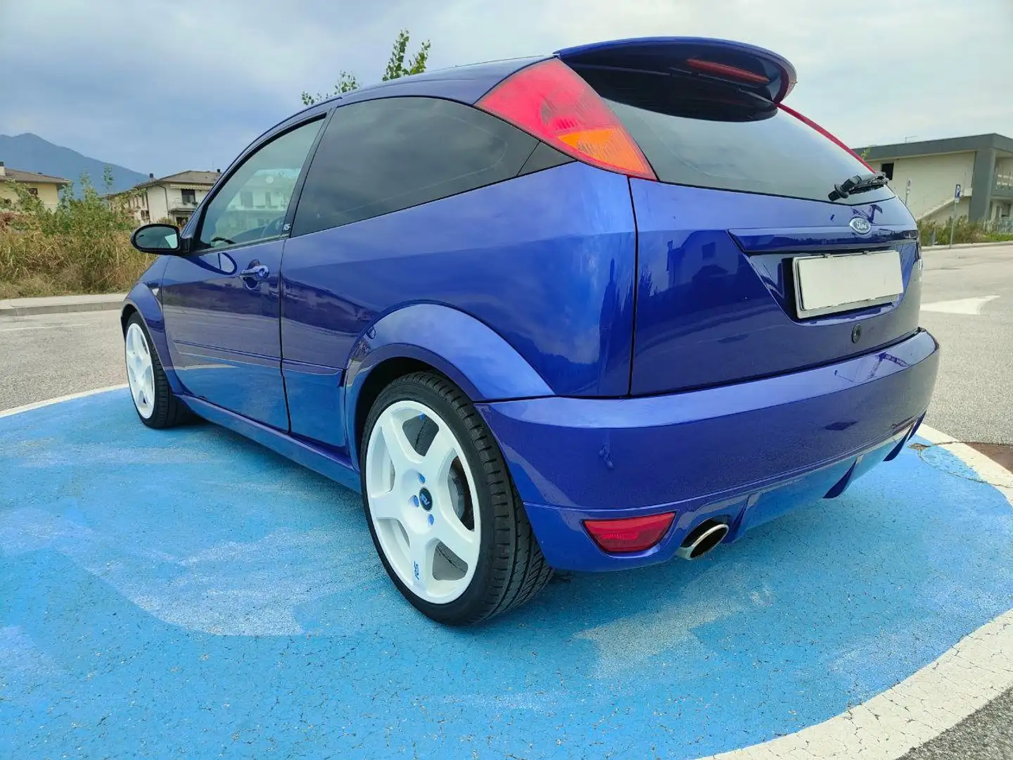 Ford Focus 2.0i 16V RS Imperial Blue 215cv Blu/Azzurro - 1
