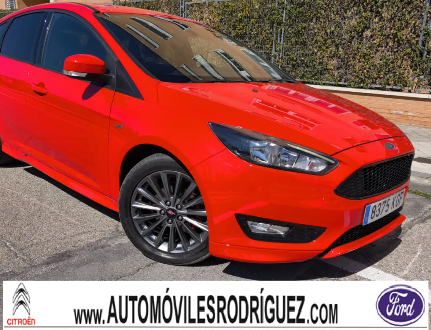 Ford Focus 1.0 Ecoboost Auto-S&S ST-Line 125 Rouge - 1