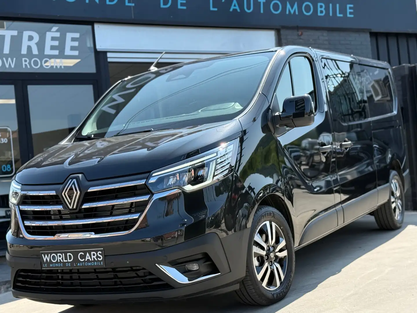 Renault Trafic 2.0 dCi L2H1 EDC 6PL./ DISTRO/ NAVI/ CAMERA/ FULL Noir - 1