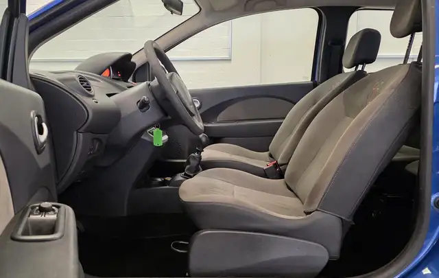 Renault Twingo view 10