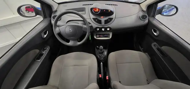 Renault Twingo view 8