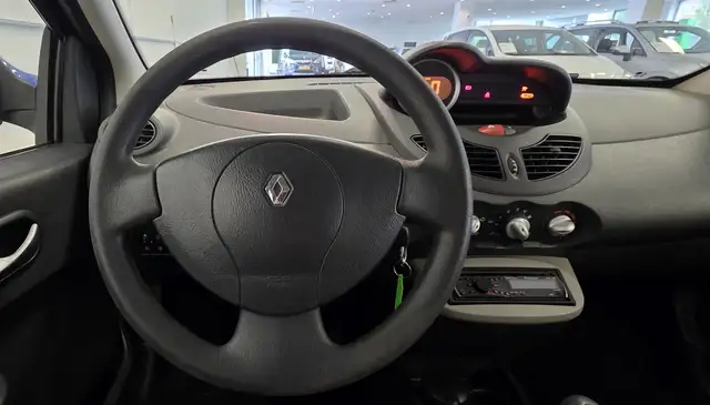 Renault Twingo view 13