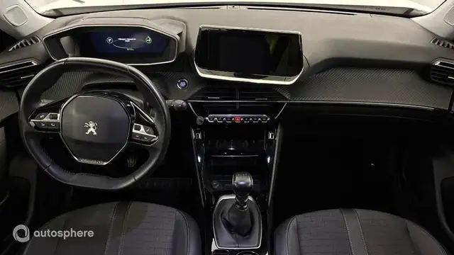 Peugeot 2008 view 11