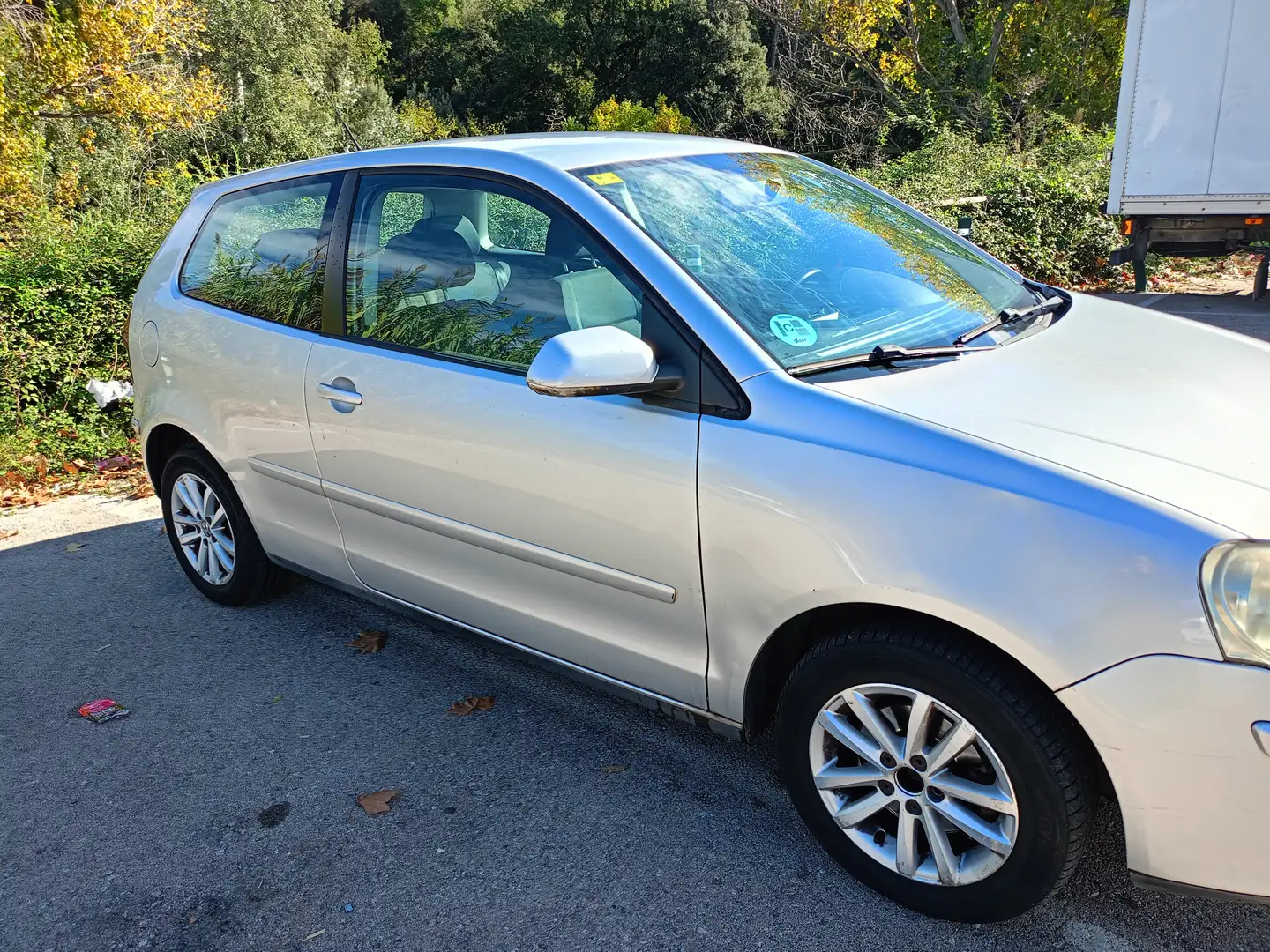 Volkswagen Polo Polo 1.4 Edition 80 Edition Plateado - 2