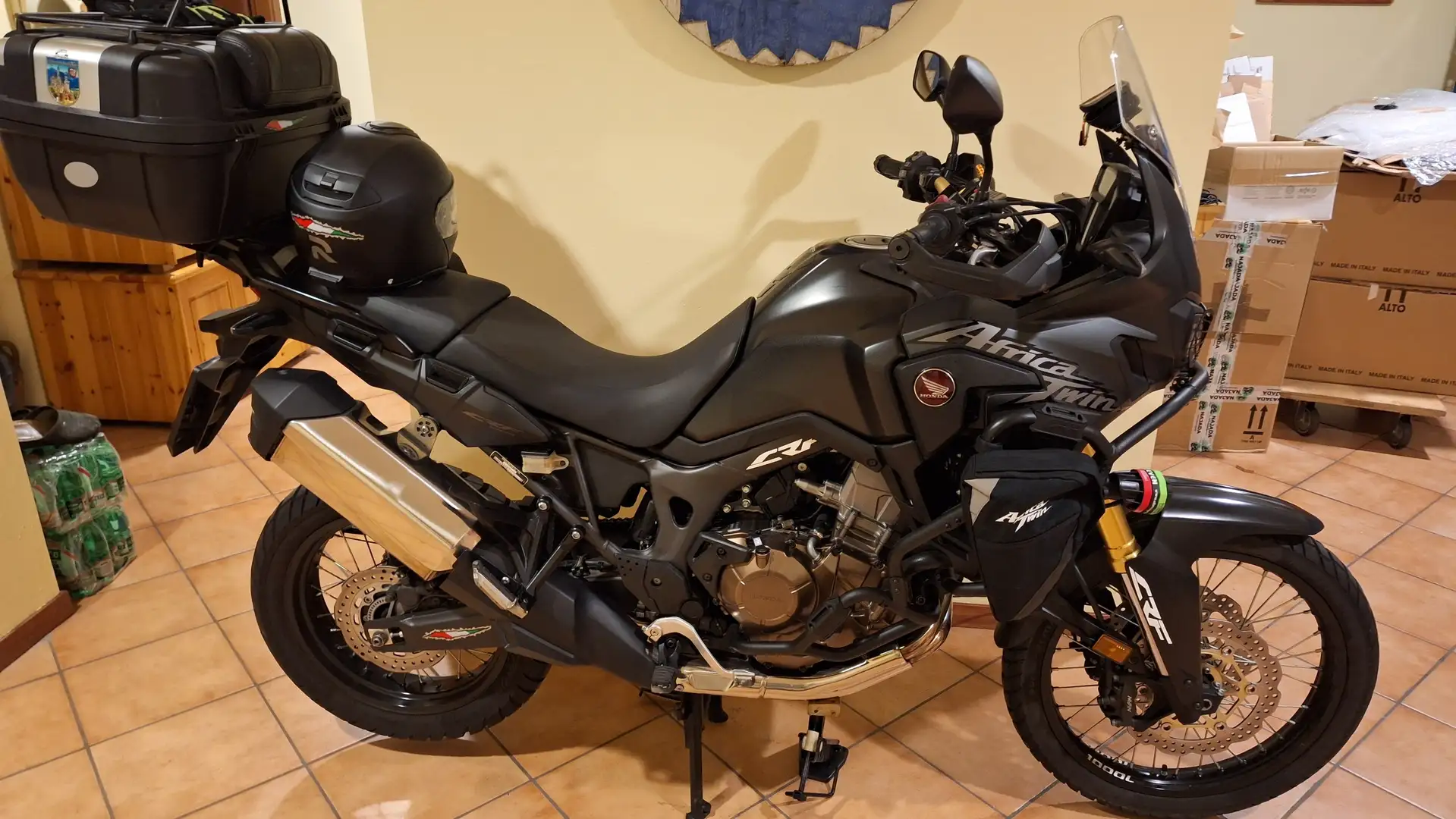 Honda CBR 1000 Africa Twin Nero - 2