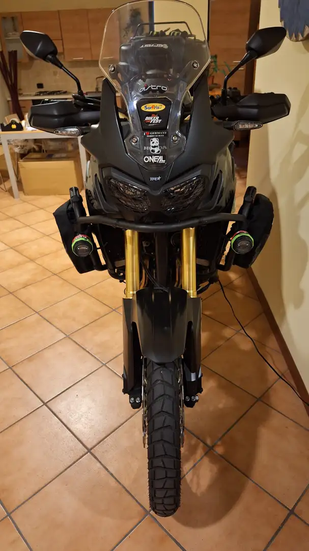 Honda CBR 1000 Africa Twin Nero - 1