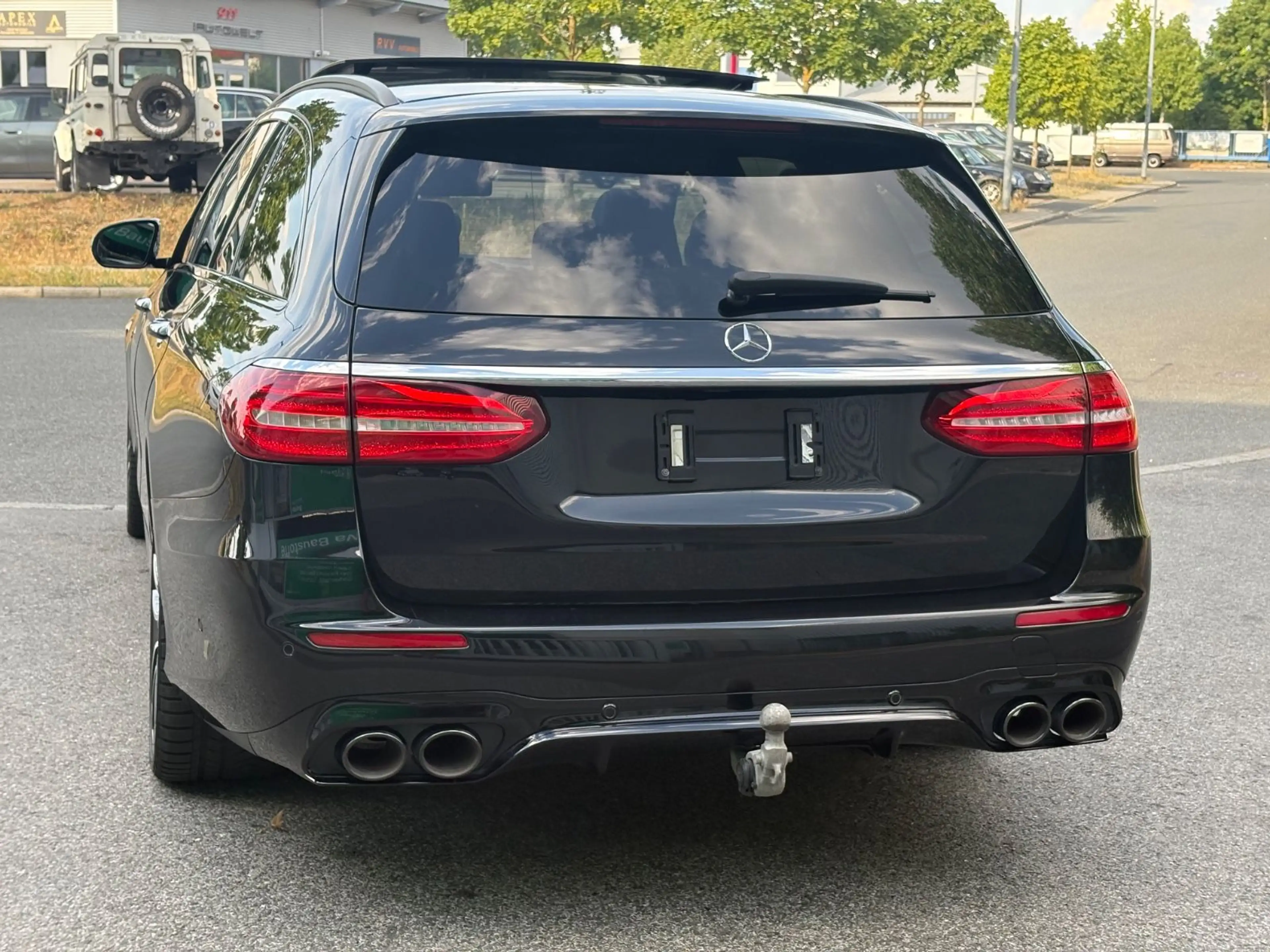 Mercedes-Benz E 53 AMG 4Matic+ Night Paket Panorama*AHK* — photo 5