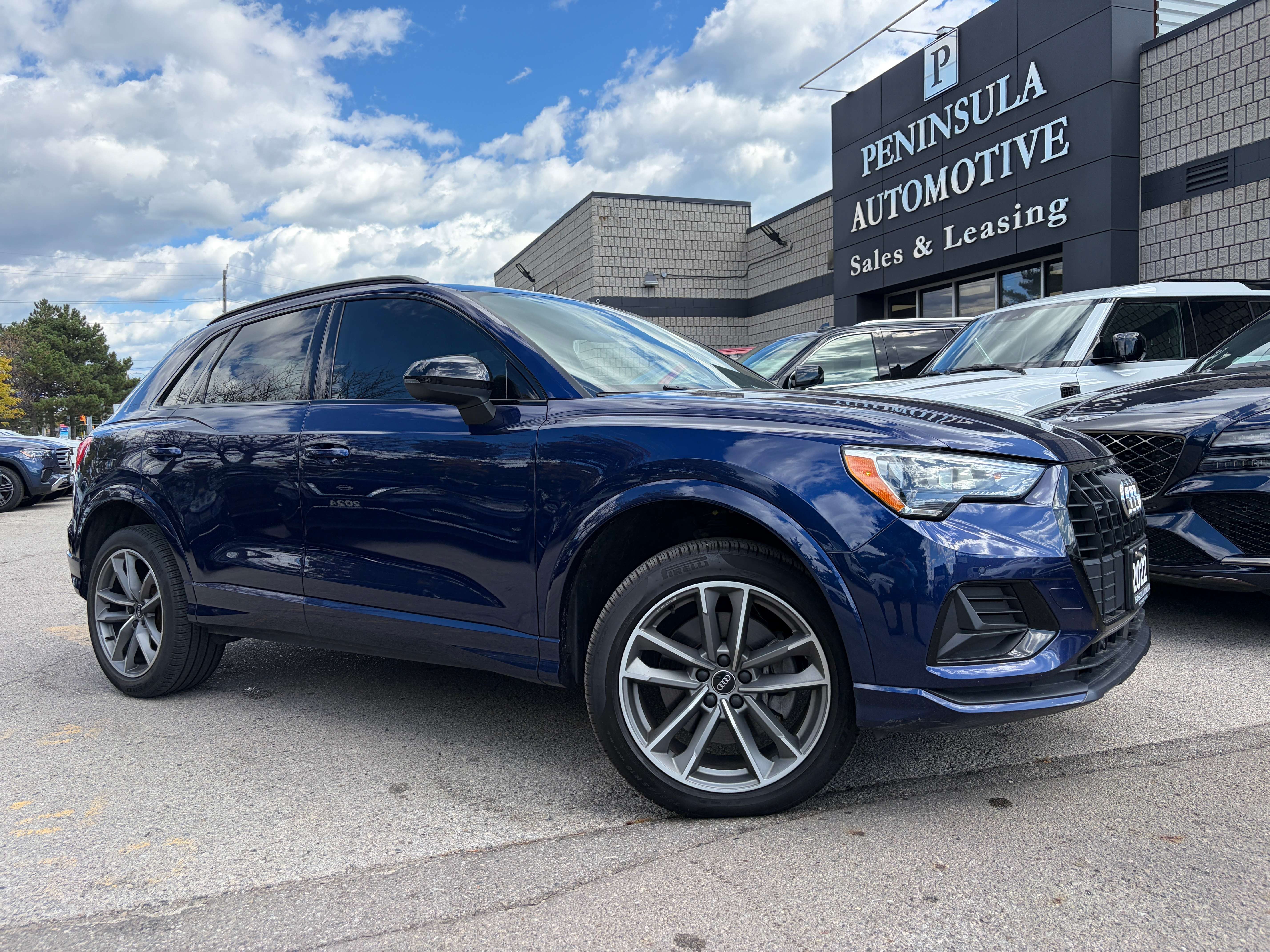 Navarra Blue Met 2022 Audi Q3 SUV / Crossover All-Wheel Drive Automatic