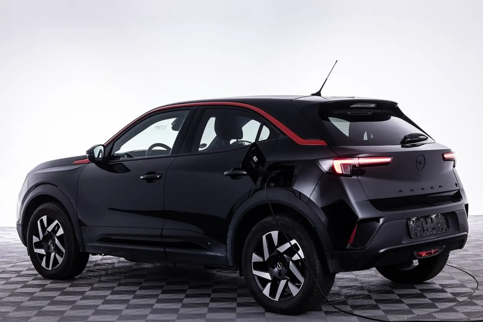 Opel Mokka-E GS Line 50-kWh | SOH 100% | Half LEDER | ECC | Ful Zwart - 2