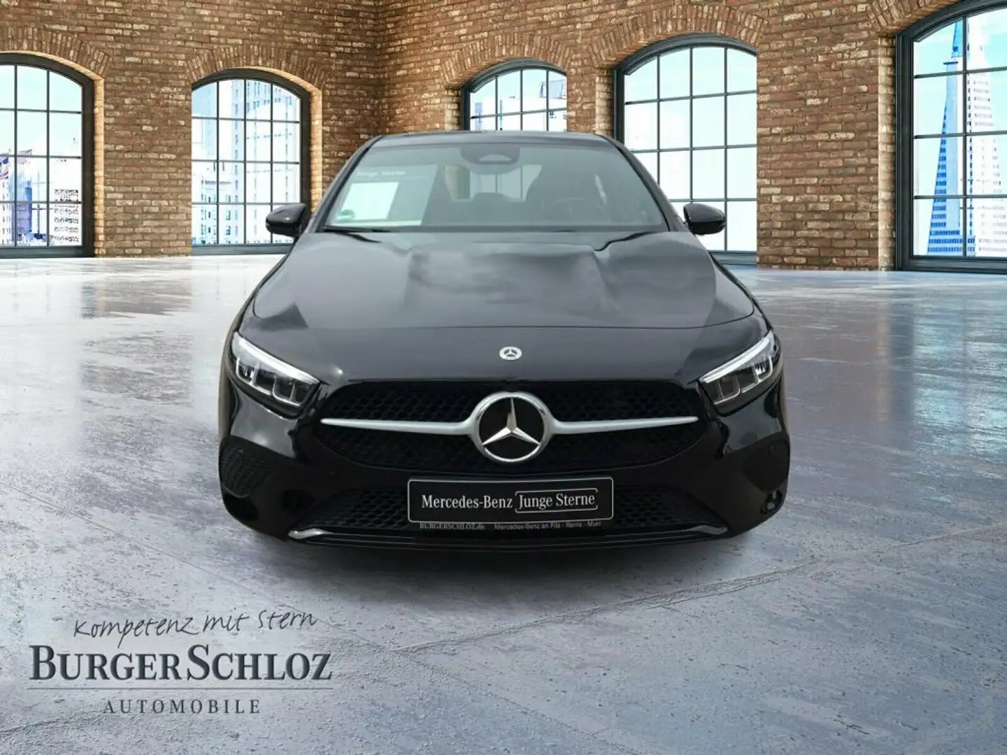 Mercedes-Benz A 180 PDC SHZ LED SpurH AUT LM KAM KlimaA Schwarz - 2