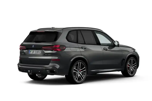 BMW X5 view 2