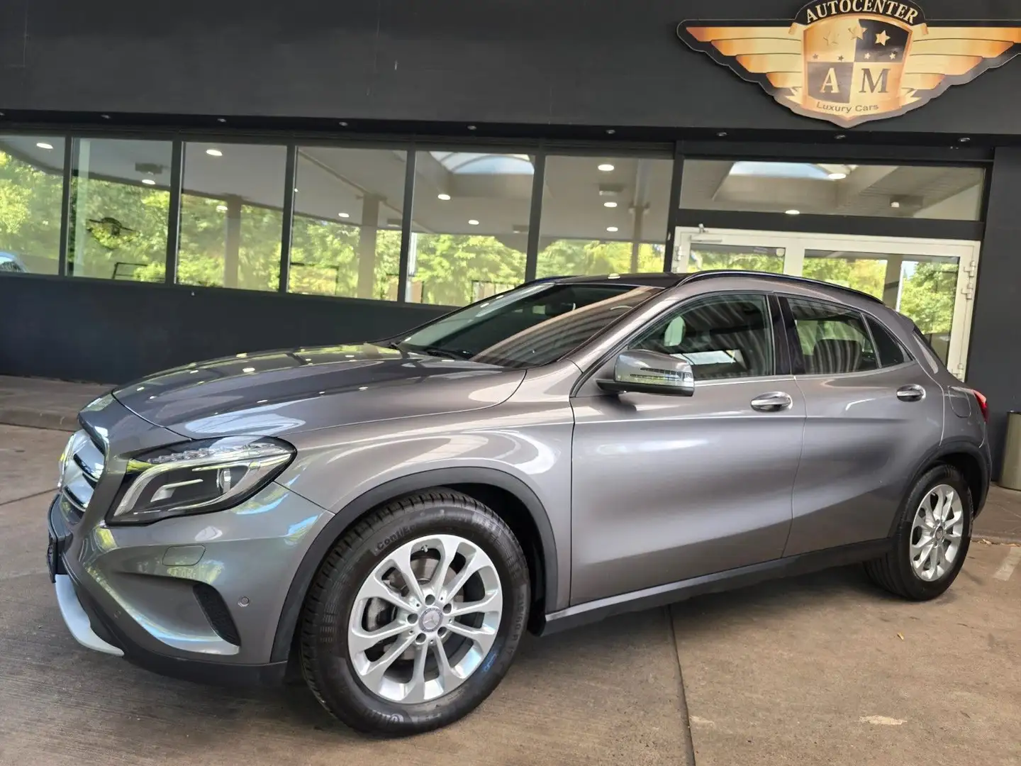 Mercedes-Benz GLA 200 CDI DCT Style XENON/NAVI/PTS/SZH/T-LEDER Grau - 2