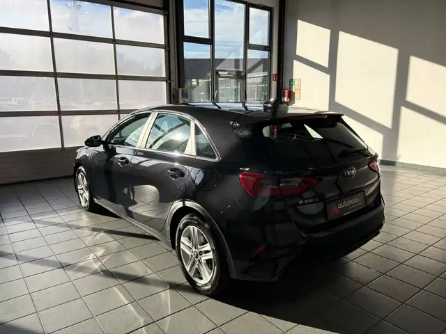 Kia Ceed view 4
