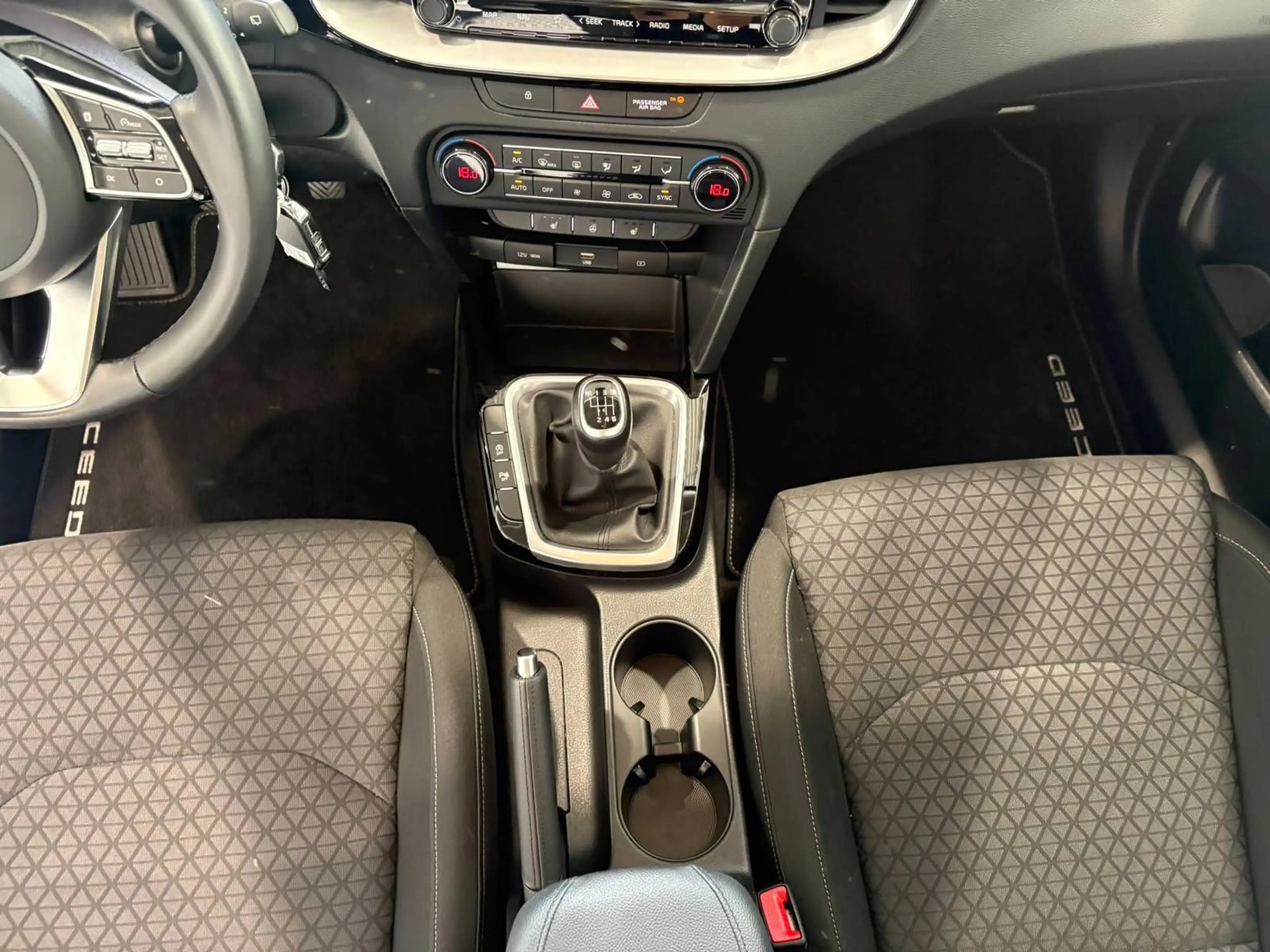 Kia Ceed / cee'd Ceed 1.4 Vision Navi|Kamera|SHZ|PDC — photo 12