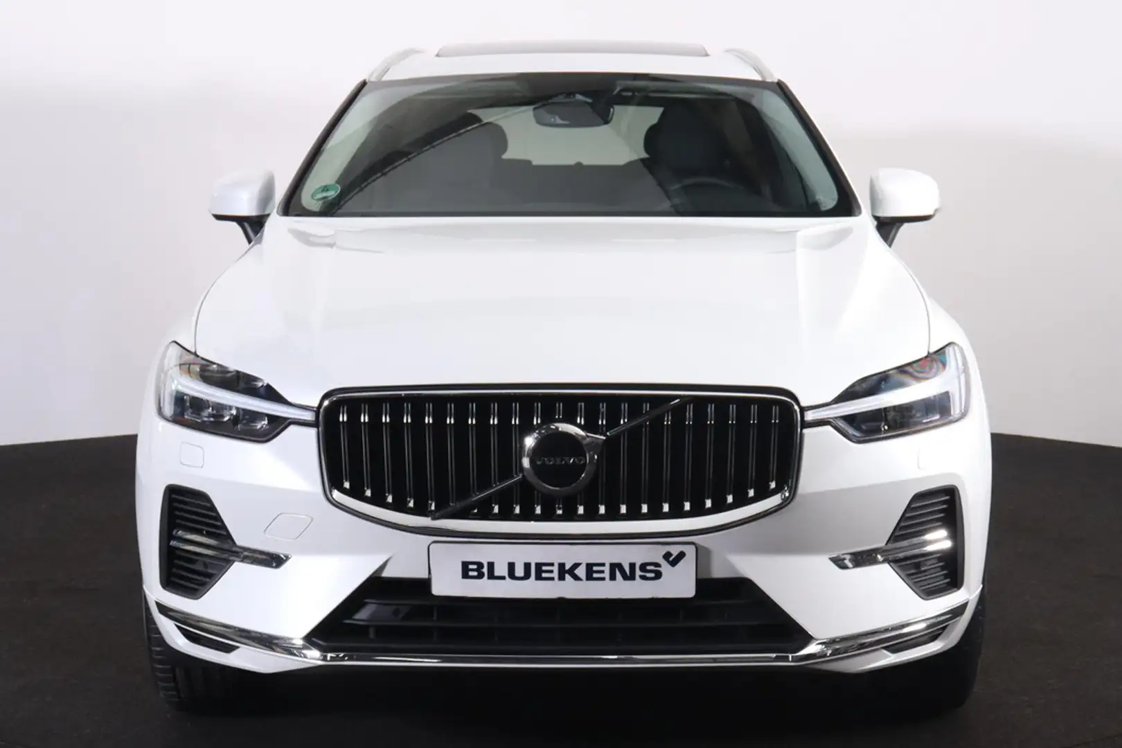 Volvo XC60 T6 Recharge AWD Core Bright - Panorama/schuifdak - Wit - 2