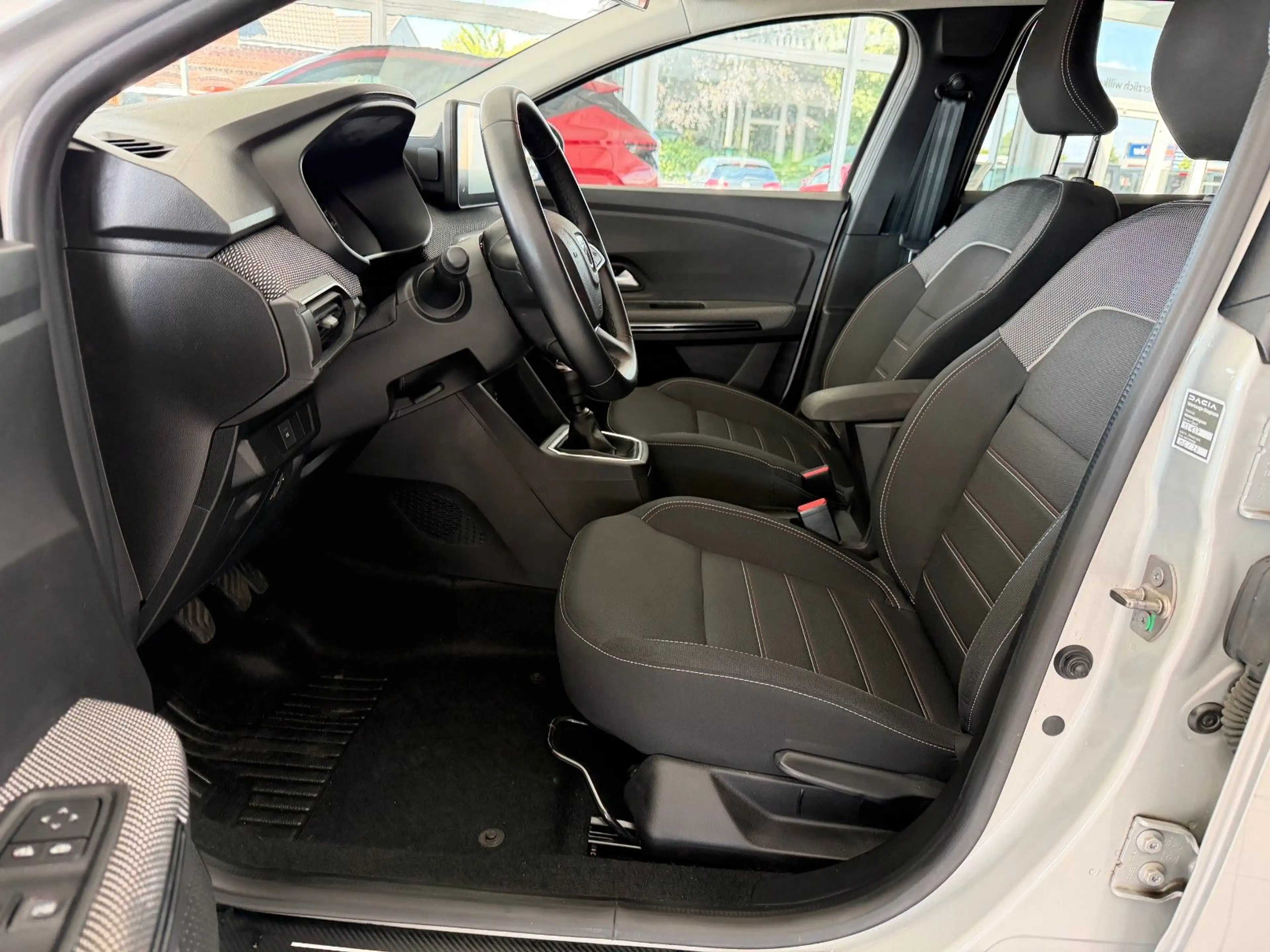 Dacia Jogger Extreme+ TCE 100 ECO-G Navi Sitzheizung — photo 11