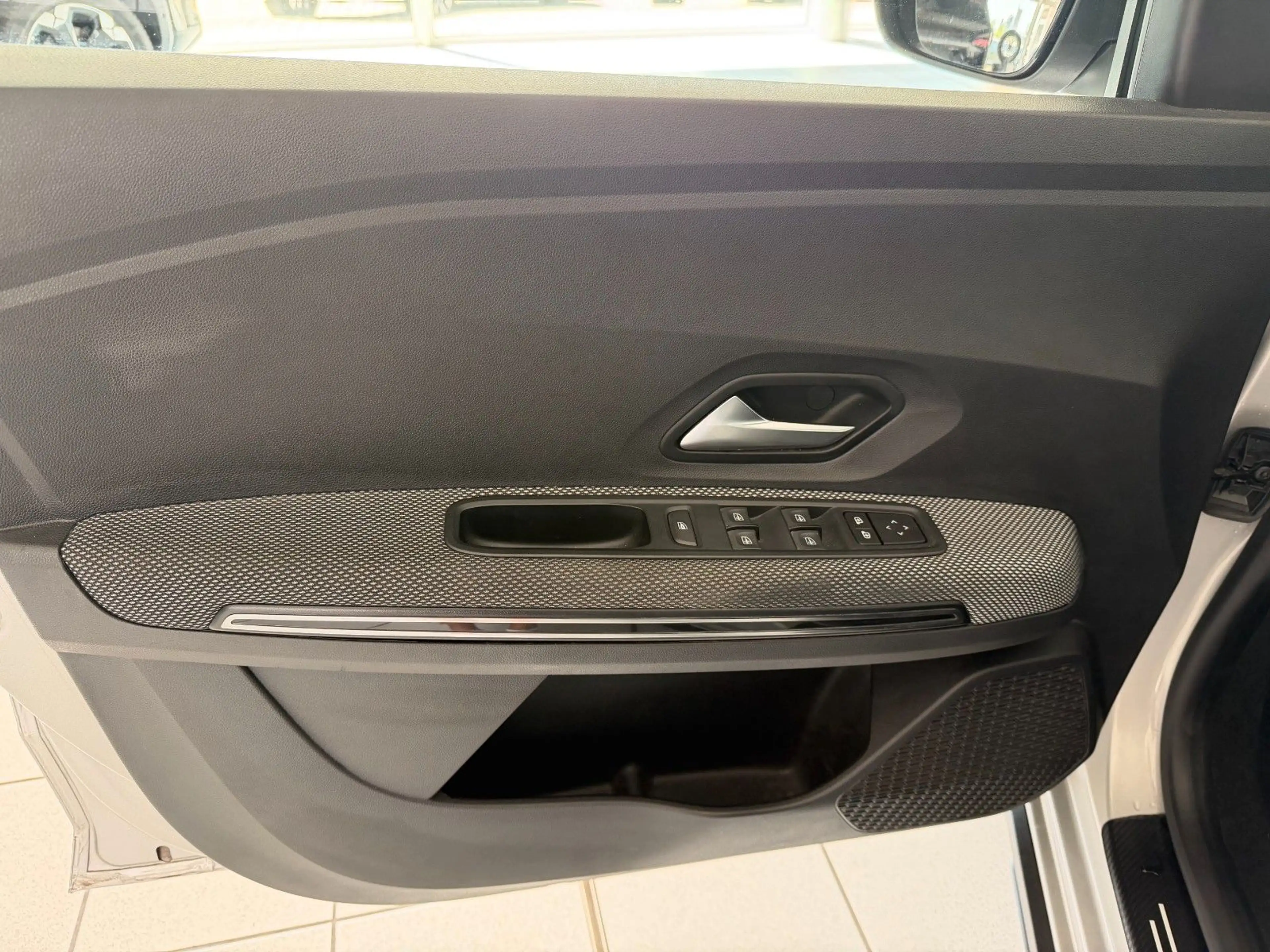 Dacia Jogger Extreme+ TCE 100 ECO-G Navi Sitzheizung — photo 14
