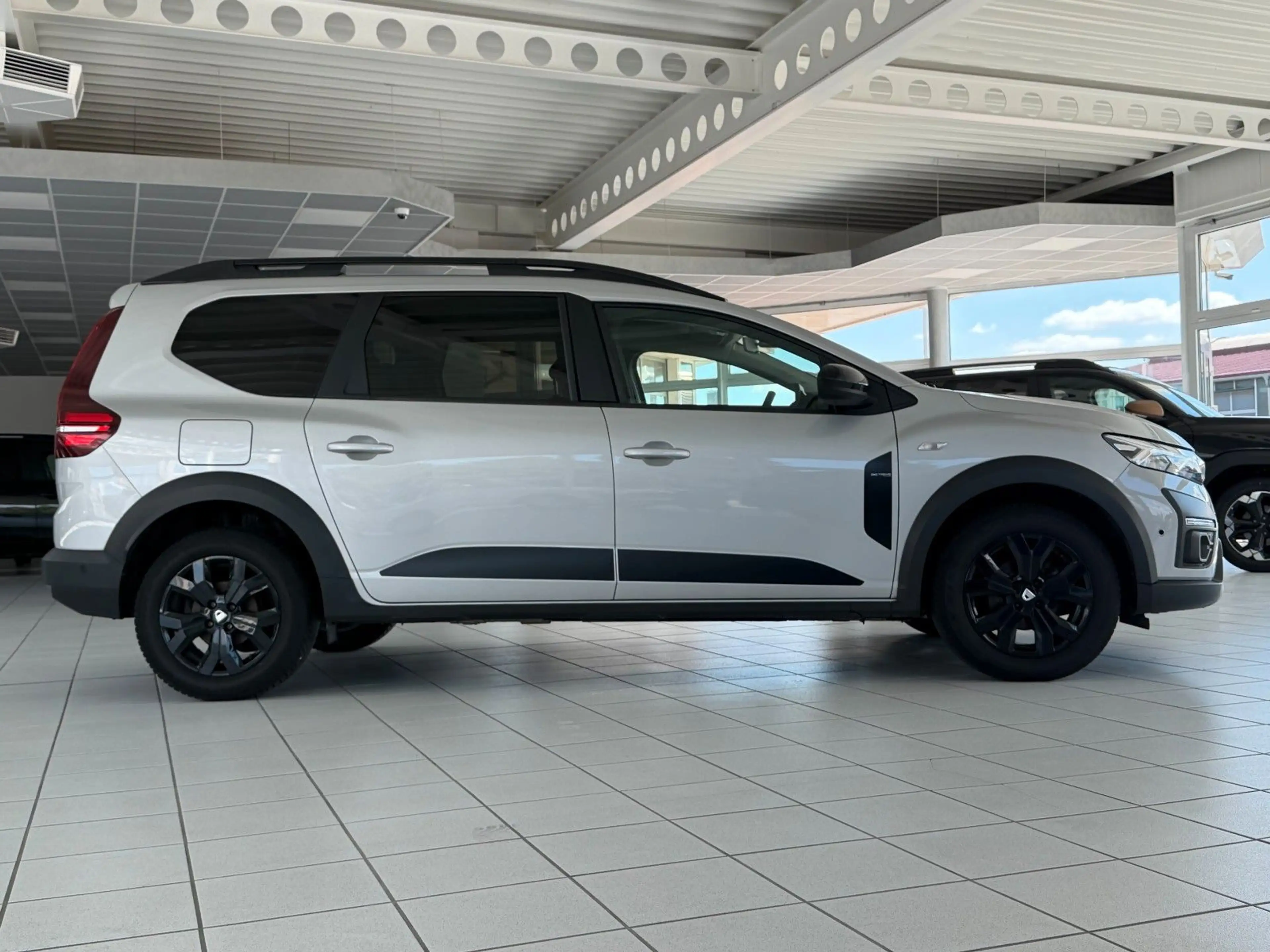 Dacia Jogger Extreme+ TCE 100 ECO-G Navi Sitzheizung — photo 2