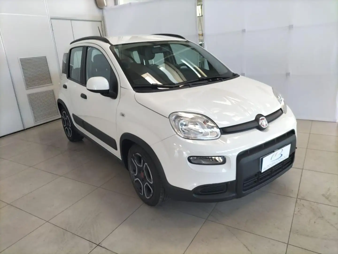 Fiat Panda 1.0 FireFly S&S Hybrid Weiß - 1