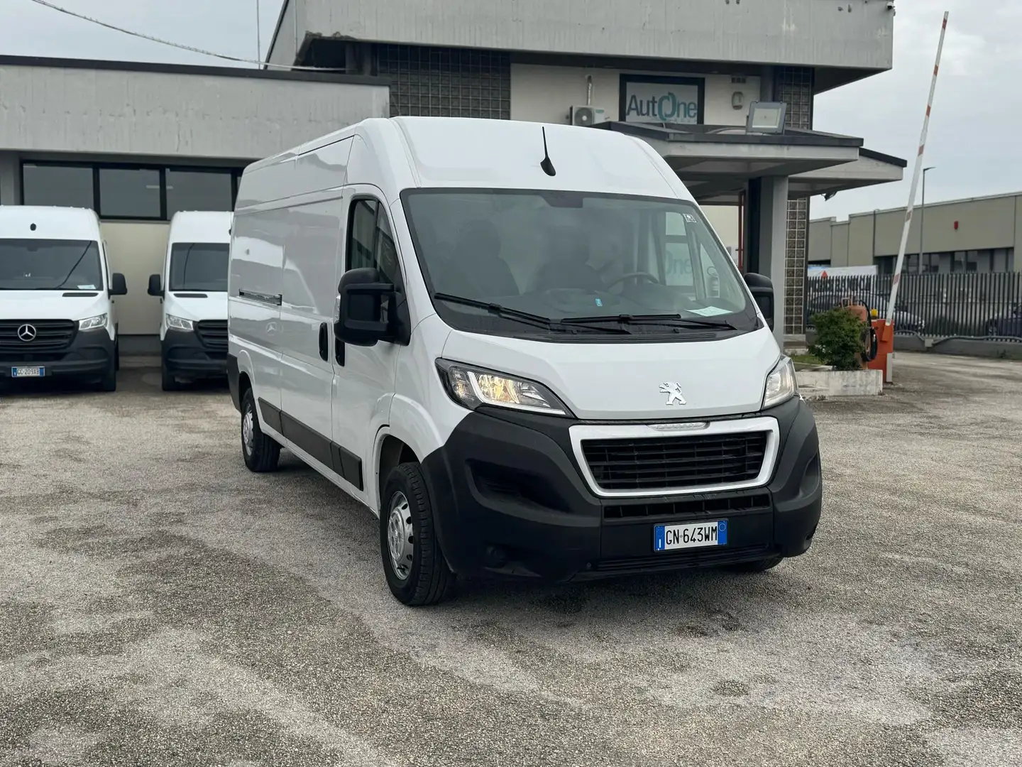 Peugeot Boxer 333 2.2 bluehdi 140cv S&S L3H2 Bianco - 1
