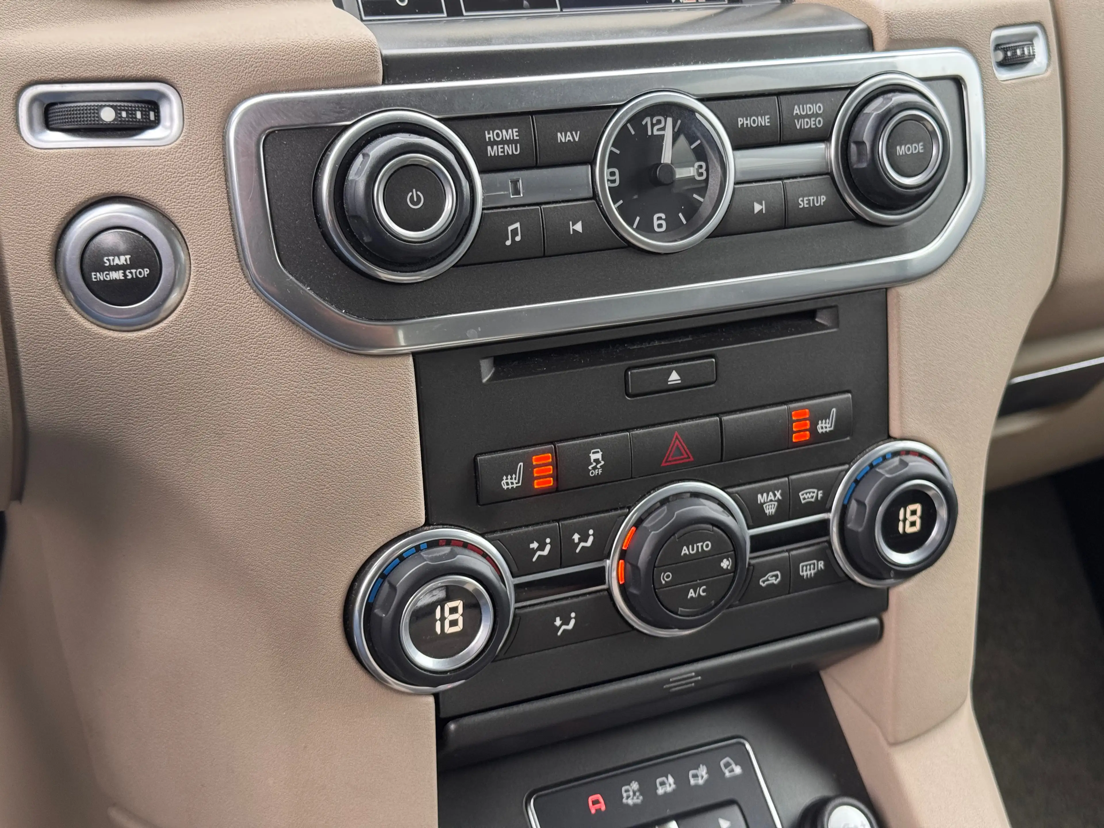 Land Rover Discovery Discovery 3.0 SDV6 SE — photo 9