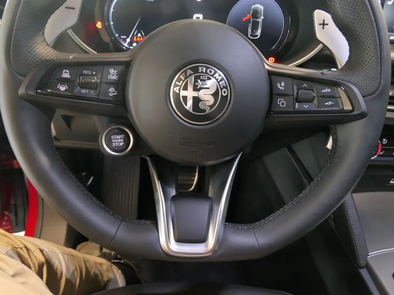 Alfa Romeo Stelvio 2025 — фото 24