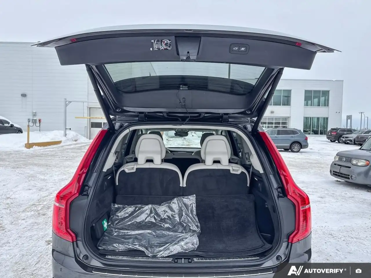 Volvo XC90 снимка Volvo XC90