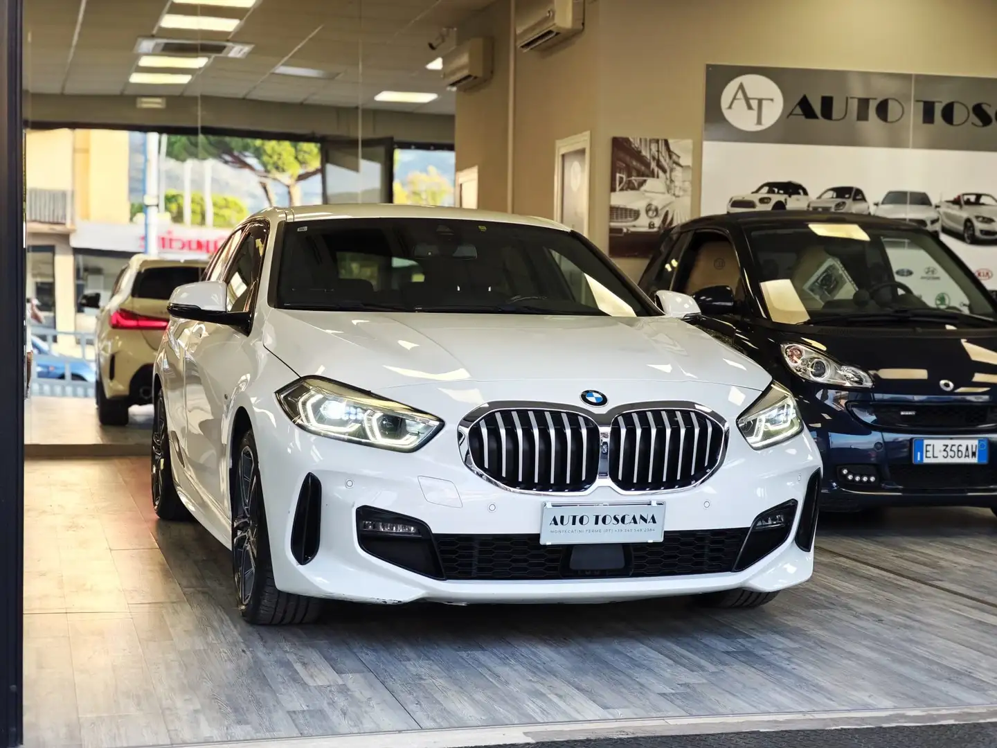 BMW 118 Serie 1 F40 118d Msport auto Weiß - 2