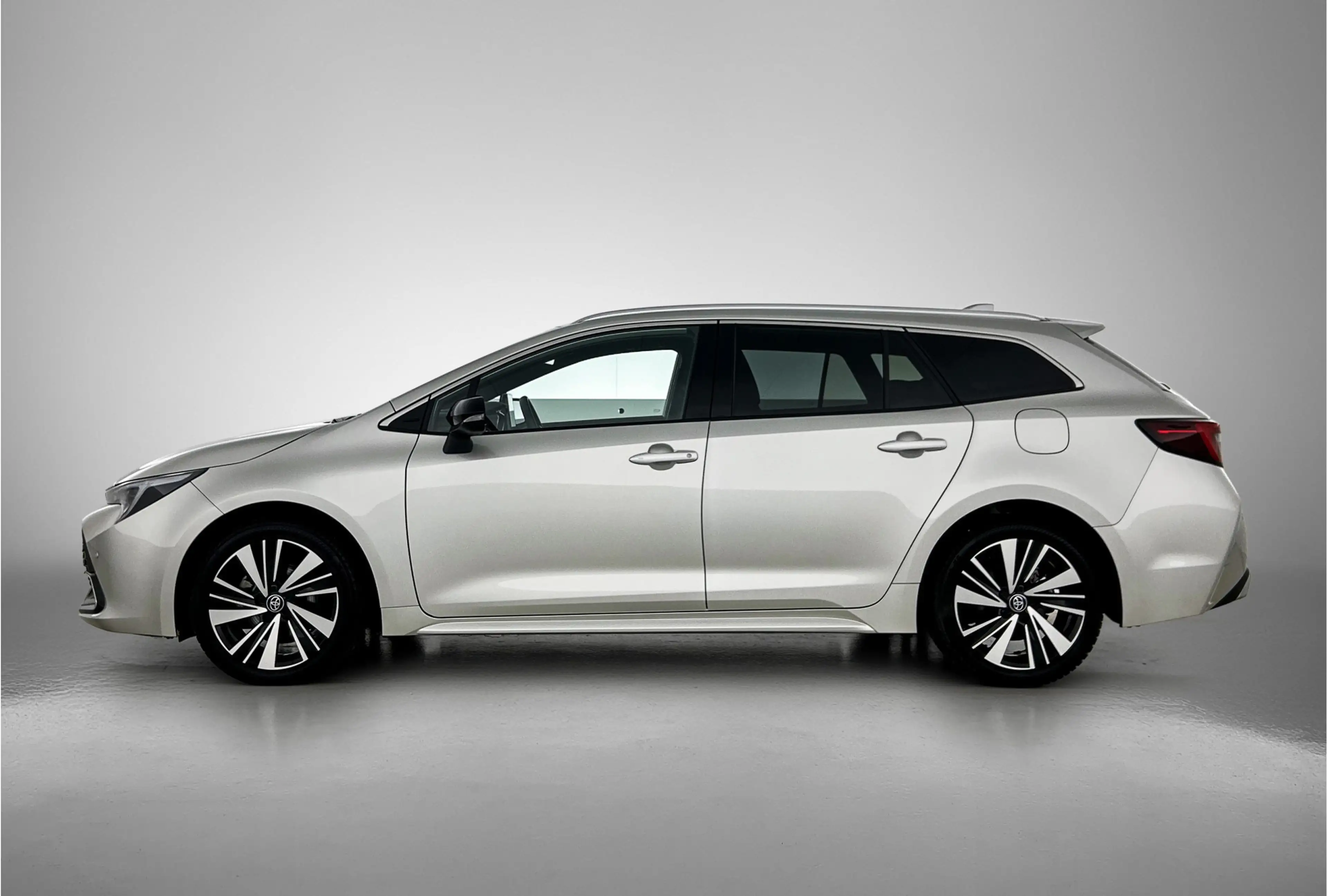 Toyota Corolla Touring Sports Hybrid 140 Dynamic Foto's nu wel go — photo 2