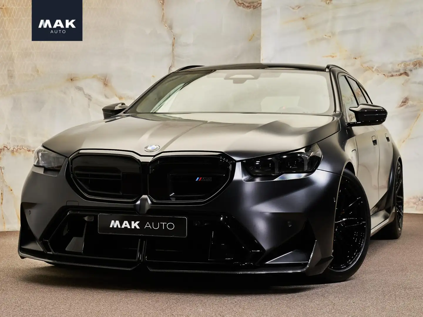 BMW M5 Touring V8 M Hybrid, Akrapovič, M Performance, M D Grijs - 1