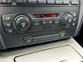 BMW 320 Executive | Sportstoelen | Stoeverwarming | PDC | Noir - thumbnail 16