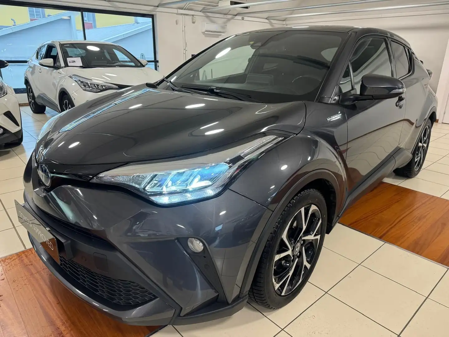 Toyota C-HR C-HR 1.8 Hybrid E-CVT Trend - 1