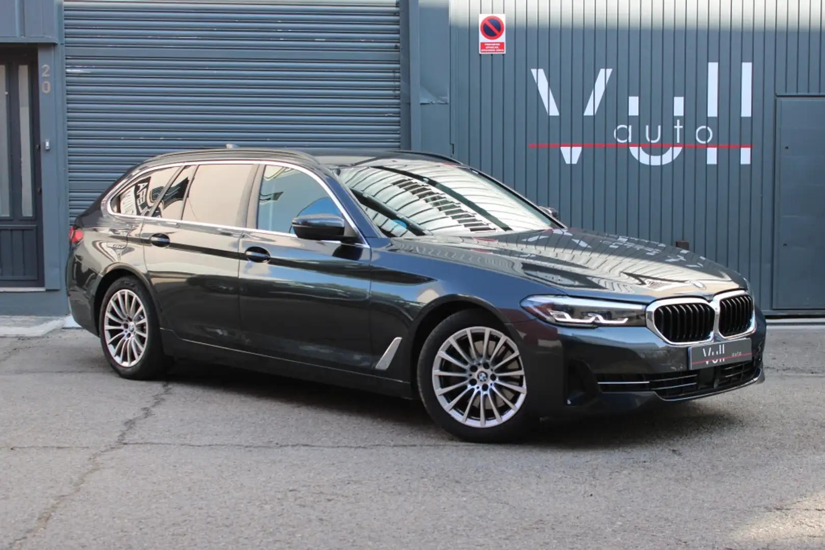 BMW 530 530dA Touring xDrive Gris - 1