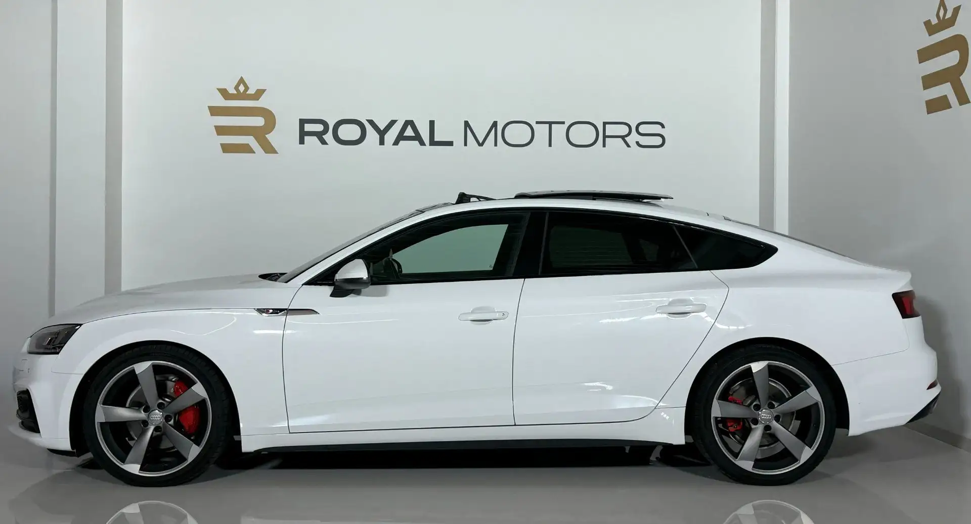 Audi A5 2.0 TDI SB 40 TDI sport Weiß - 2