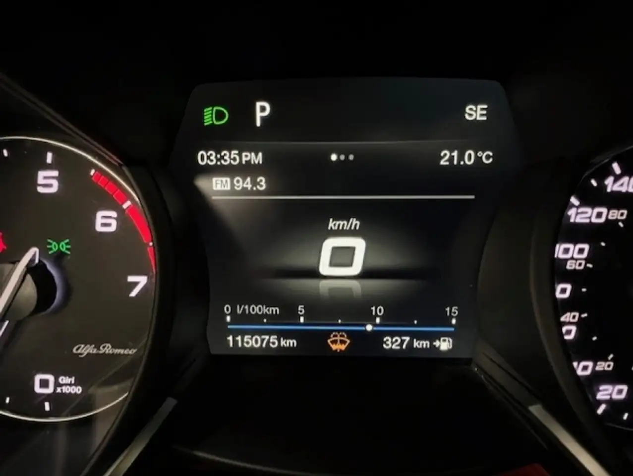 Alfa Romeo Stelvio снимка Alfa Romeo Stelvio