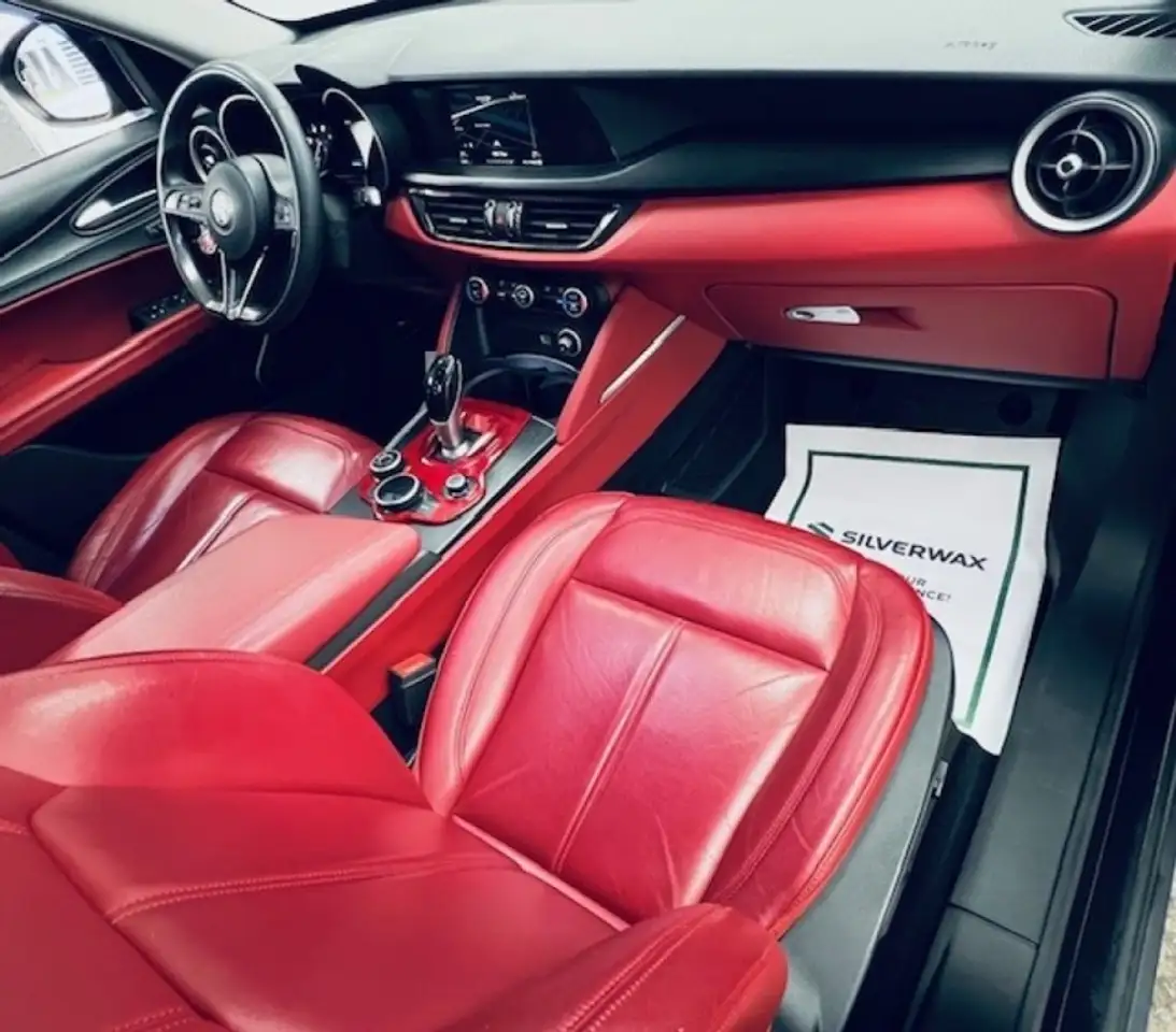 Alfa Romeo Stelvio снимка Alfa Romeo Stelvio