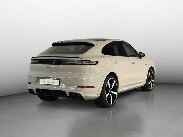 Porsche Cayenne view 5