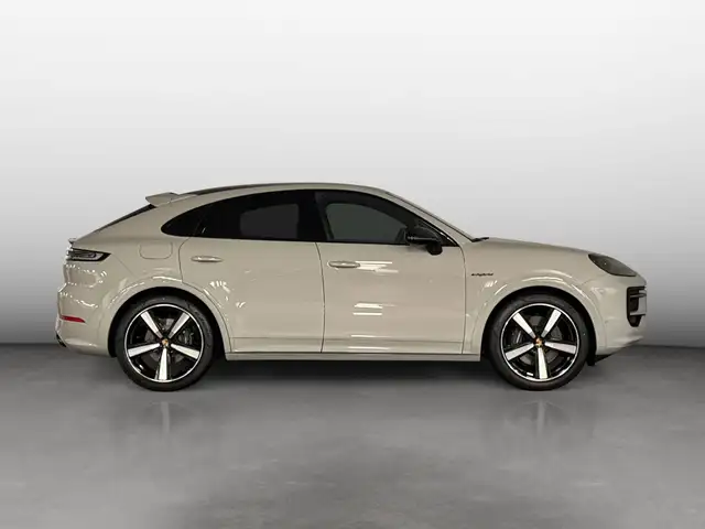 Porsche Cayenne view 6
