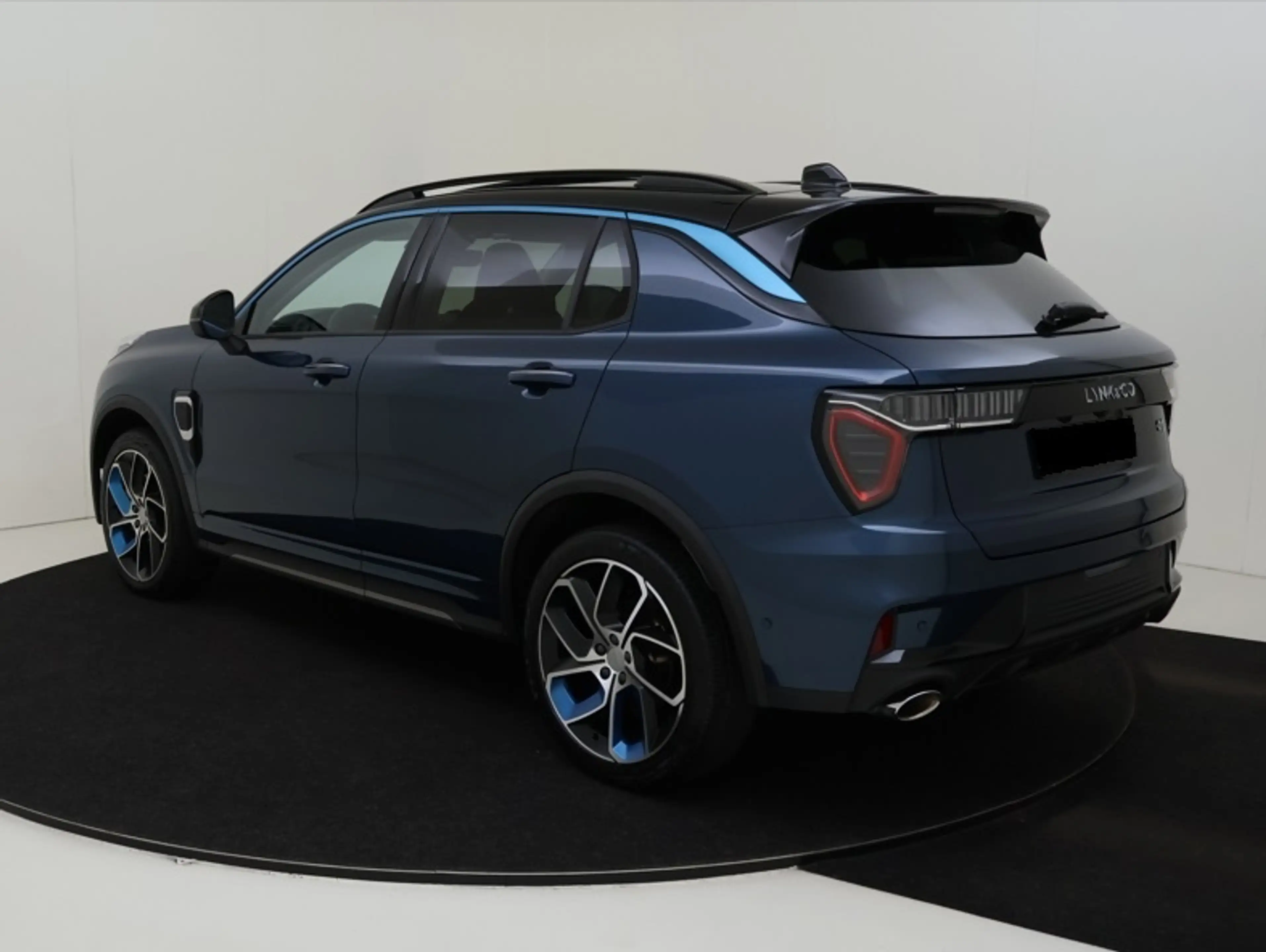 Lynk & Co 01 | Rijklaar | zwarte hemel | 360° camera | Panorama — photo 4
