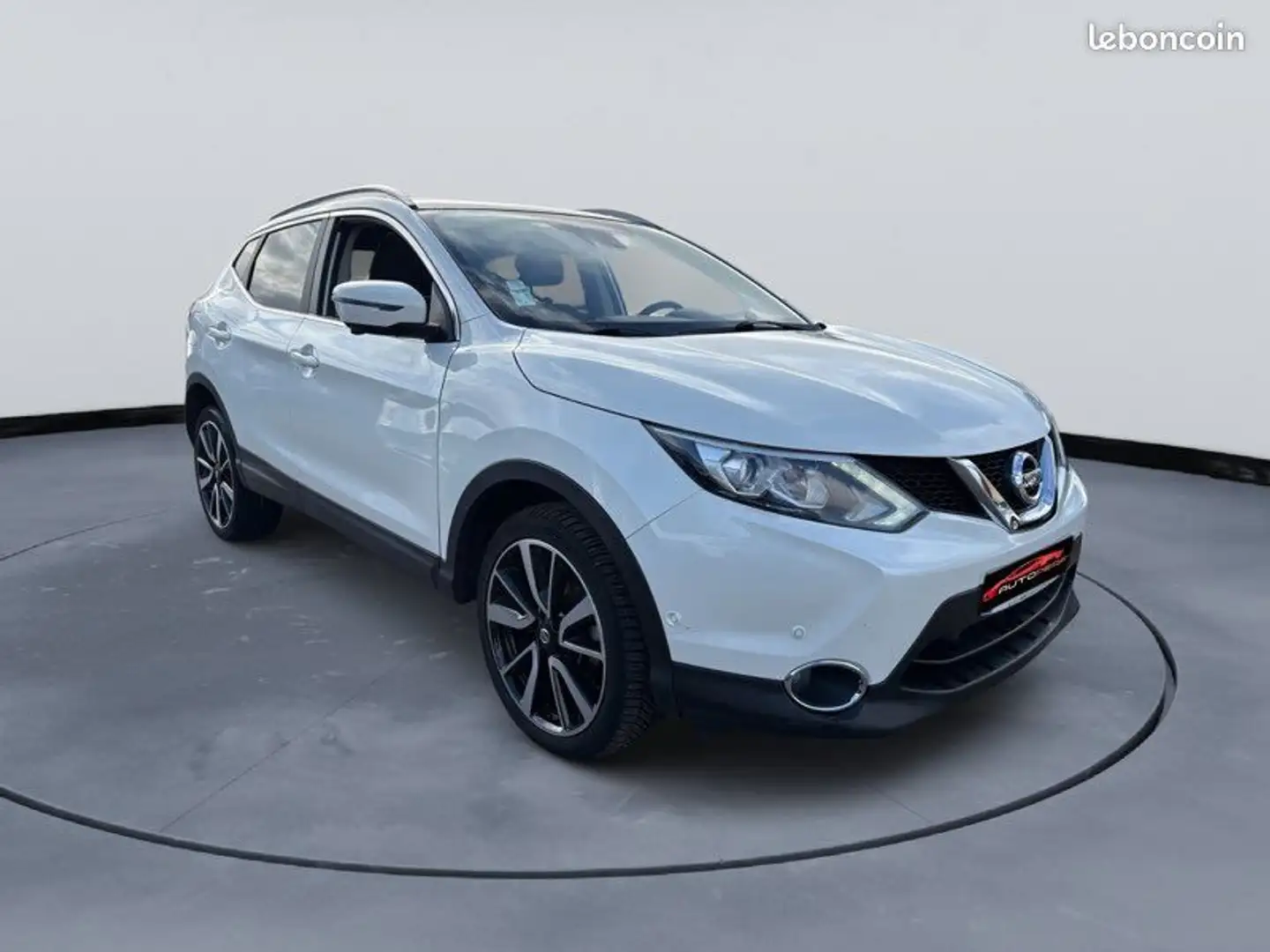 Nissan Qashqai 1.6 dCi 130 Ch X Tronic BVA Camera 360 Climatisation Toit panoramique Sièges chauffant Bluetooth Régulateur de vitesse Bo Blanc - 2