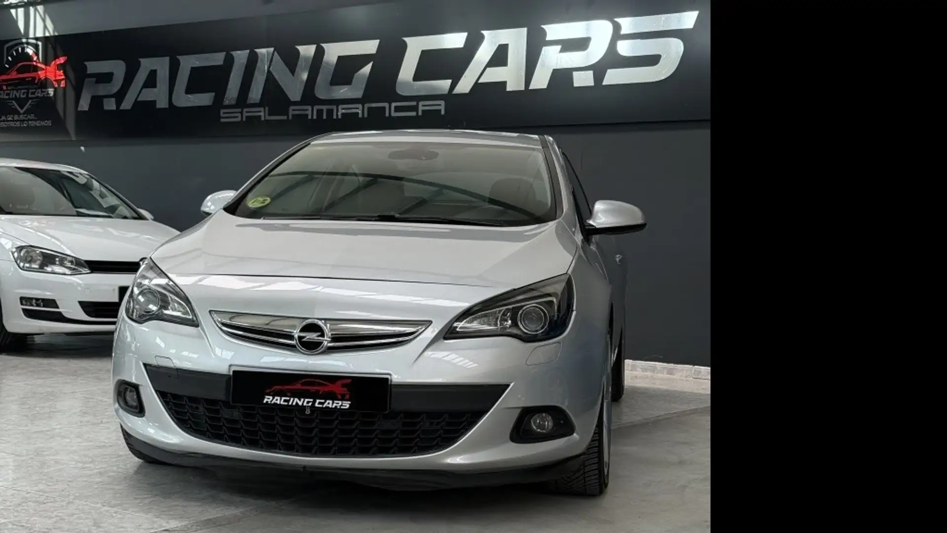 Opel Astra GTC 2.0CDTi S/S Selective Plateado - 1