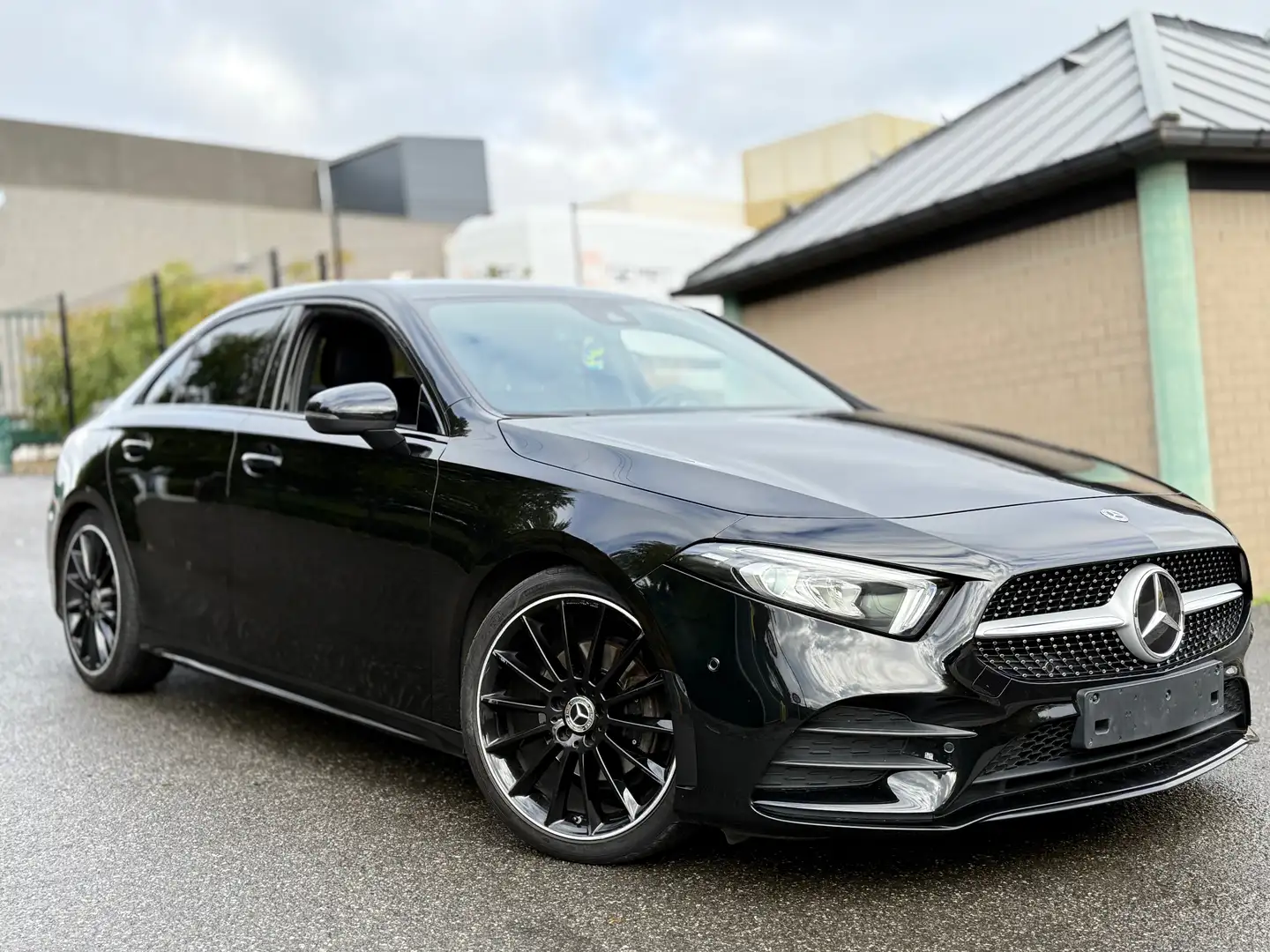 Mercedes-Benz A 200 AMG Line Automatique Noir - 2