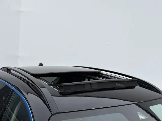 Lynk & Co 01 view 7
