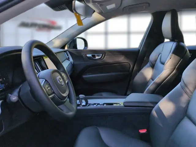 Volvo XC60 view 13